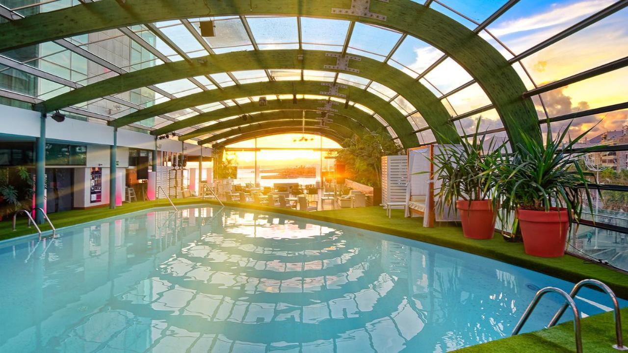 Arrecife Gran Hotel & Spa Exterior photo The pool at the rooftop