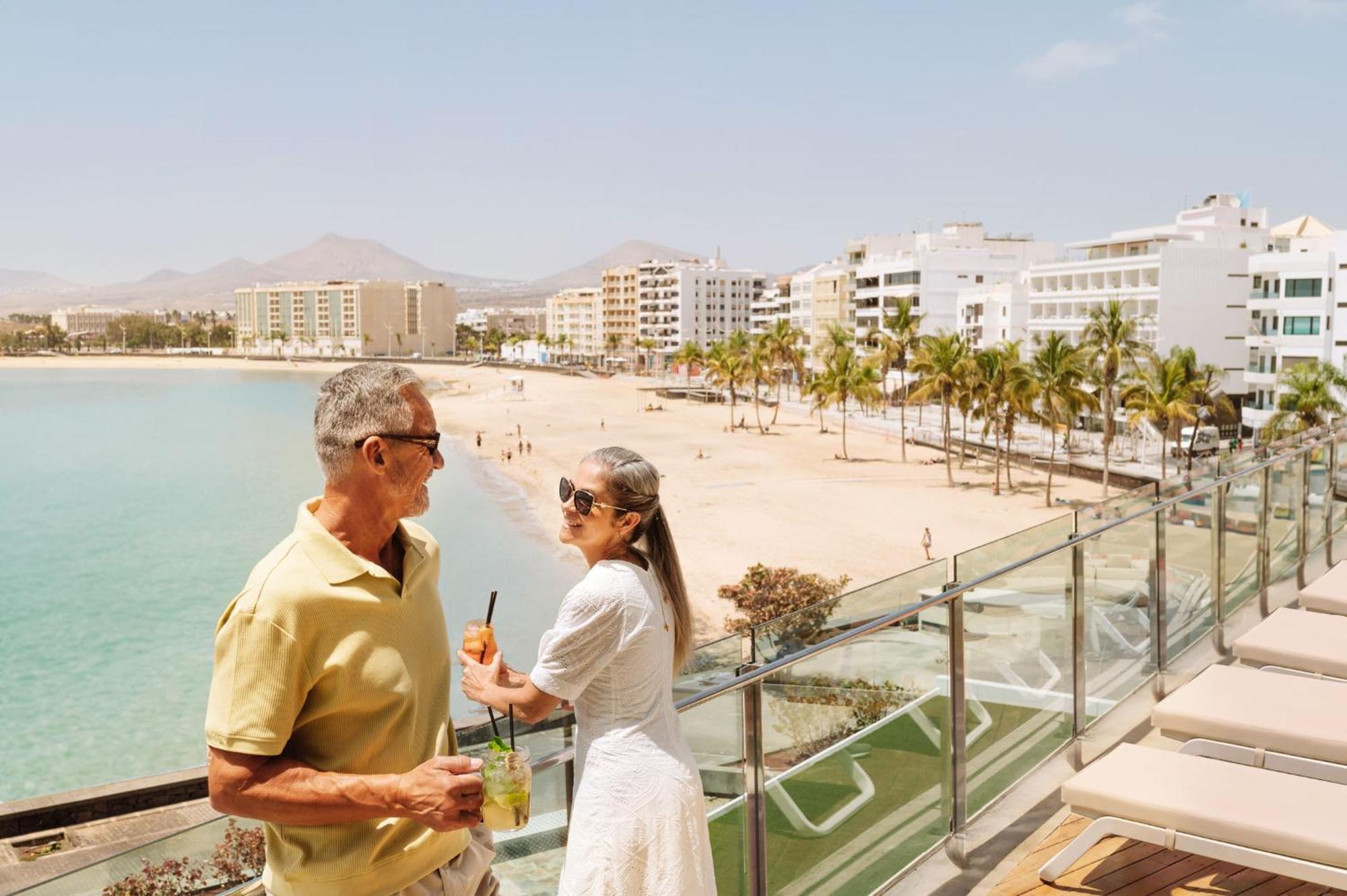 Arrecife Gran Hotel & Spa Exterior photo Tourists on Fuerteventura